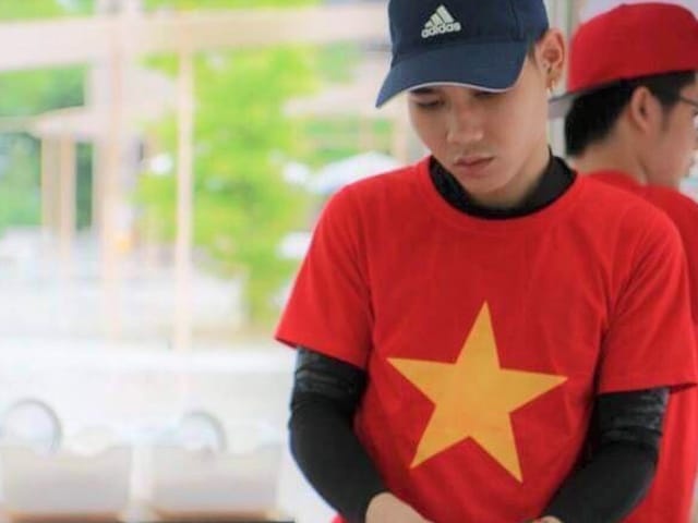 スタッフ
